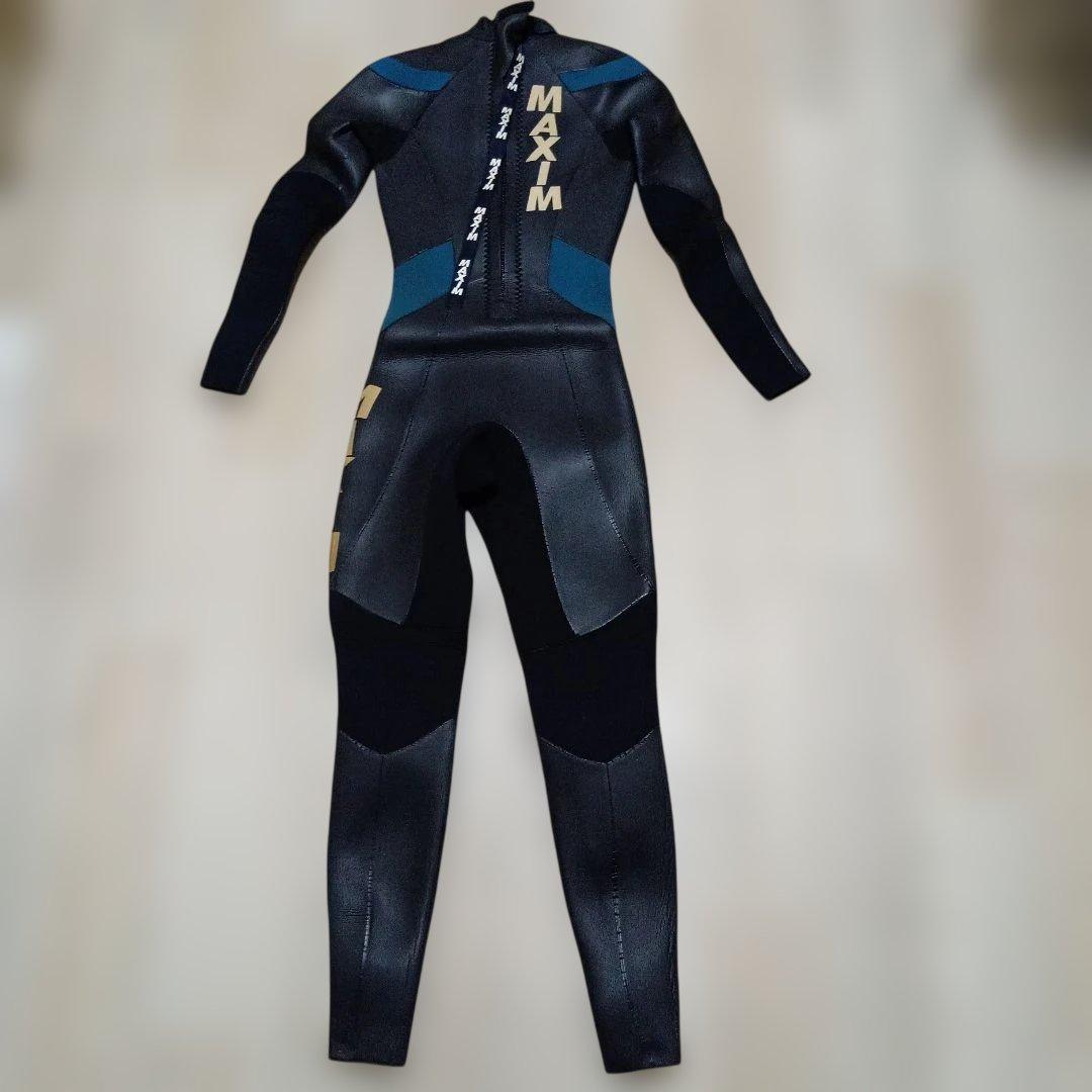 MAXIM マキシム　ステファニーピーターセンモデル　ウェットスーツ