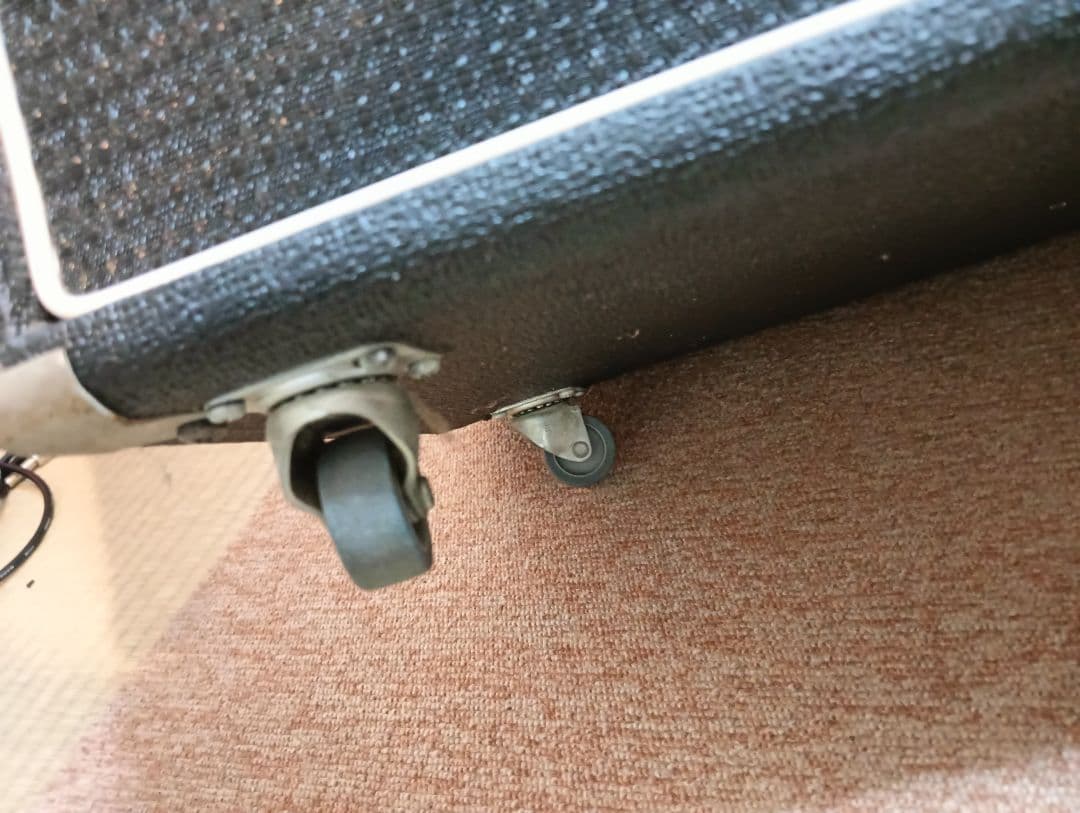 Ampeg BA-115 ベース用アンプ