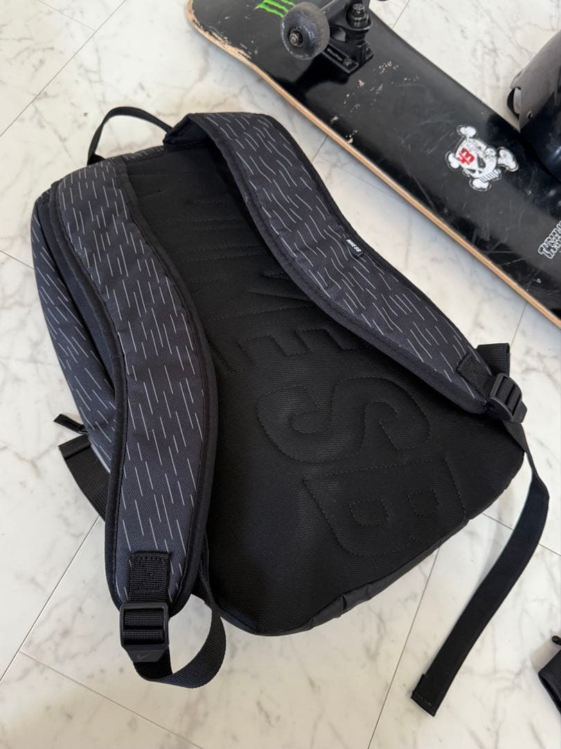 最終値下げ‼️スケートボード4点セット（ヘルメット、プロテクター、バックパック付）