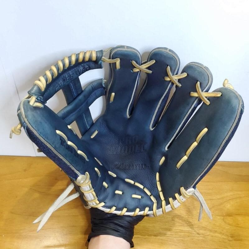 ミズノ タフィローズモデル 限定品 Mマークラベル 激レア 外野用 軟式グローブ