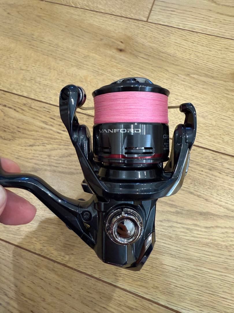 SHIMANO 24VANFORD C2000S スピニングリール