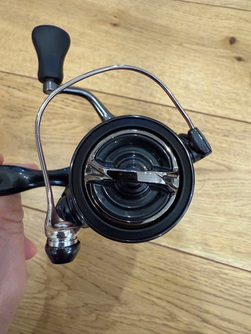 SHIMANO 24VANFORD C2000S スピニングリール