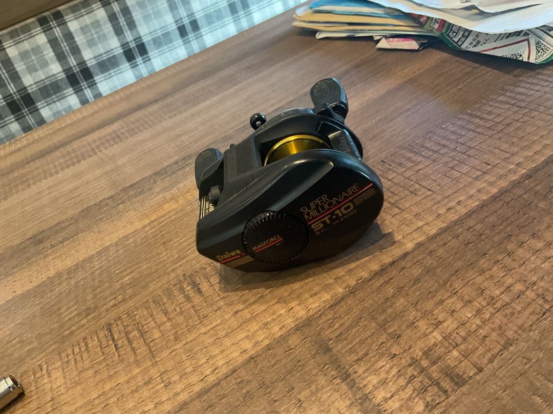 スーパートーナメント2500I専用カスタムハンドル　リール非売品です。