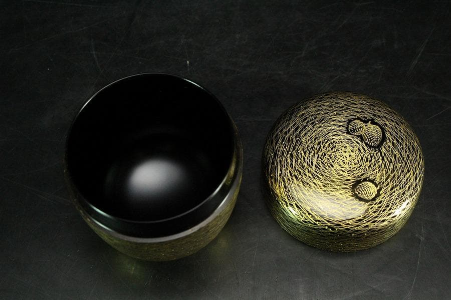 茶道具 沈金 松葉紋 棗 半洲作 共箱 美品(K-LC702)