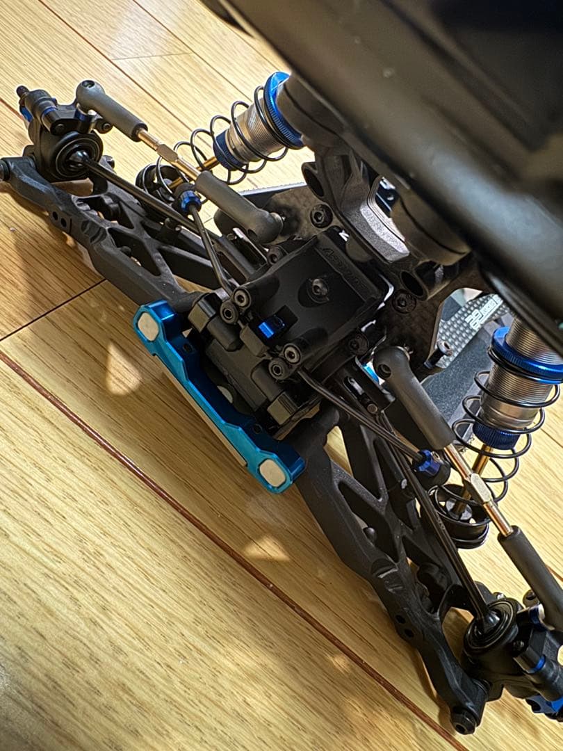 アソシエイテッド RC10B74.1