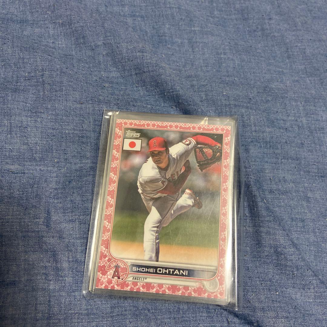 野球カード（大谷翔平シリアルナンバー入りカード2枚）