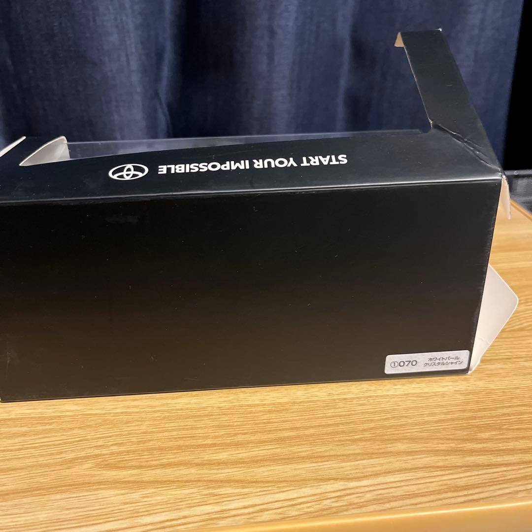 ★トヨタ　ハリアー80　ホワイトパールクリスタルシャイン　カラーサンプル