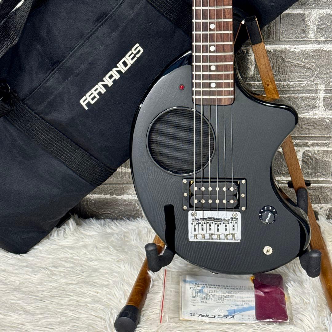 美品！FERNANDES ZO-3 ブラック 純正ソフトケース付 アンプ内蔵