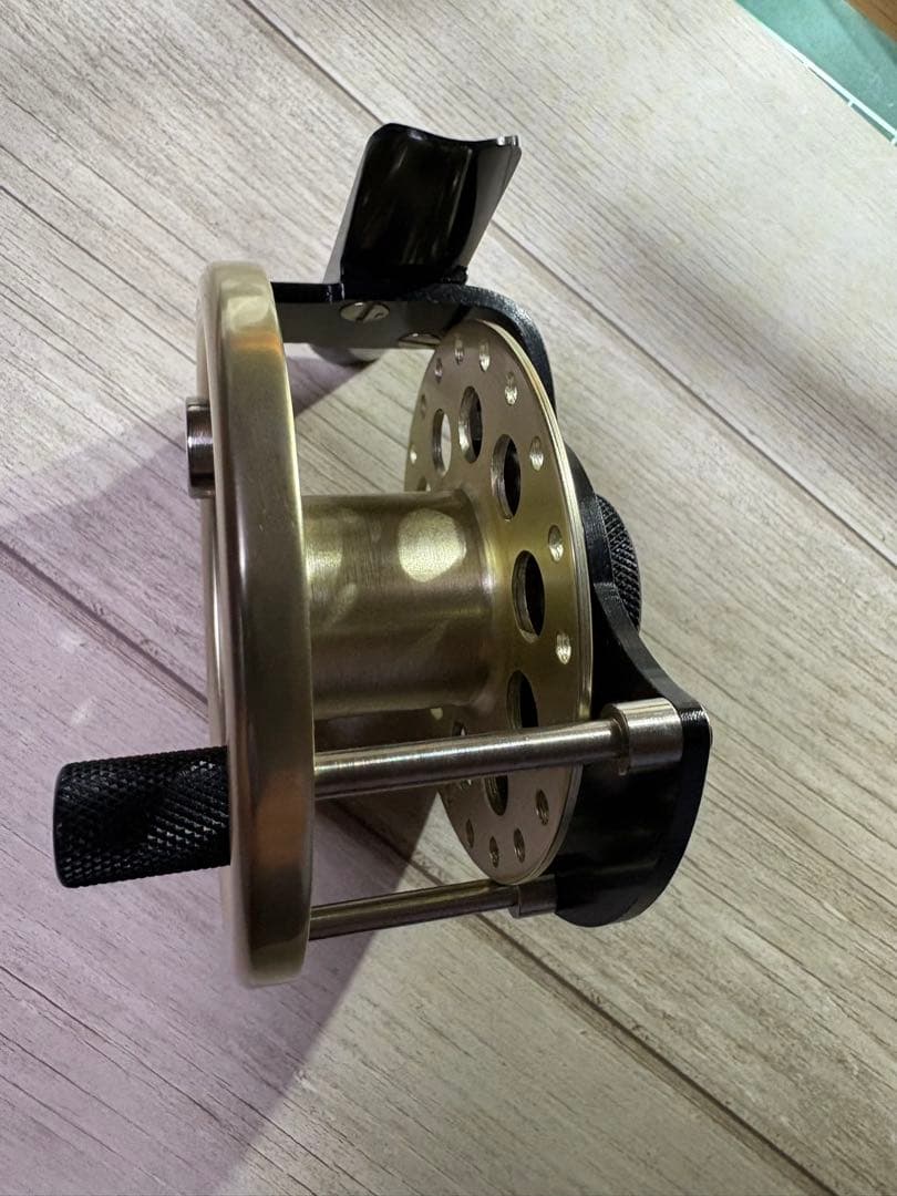 美品 STEEL FIN SPECTRA フライリール #4/5