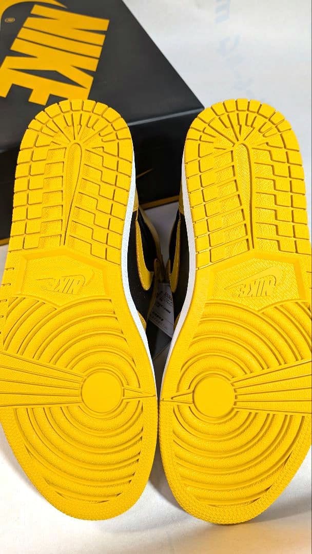 新品NIKE エアジョーダンⅠ ブラック/イエロー