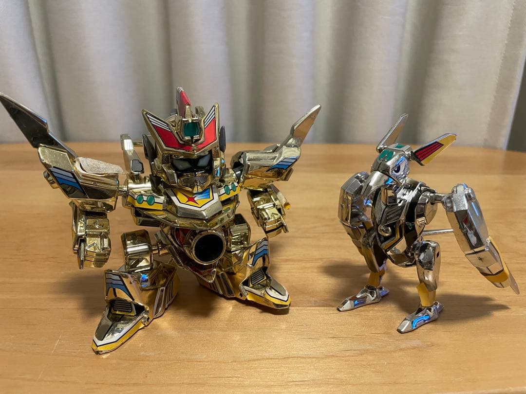 ビーダマン爆外伝　ナイトブラッカー・ウイングレット　ゴールド・シルバー　セット