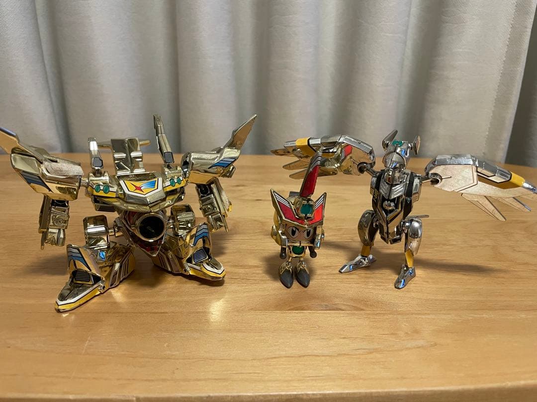 ビーダマン爆外伝　ナイトブラッカー・ウイングレット　ゴールド・シルバー　セット