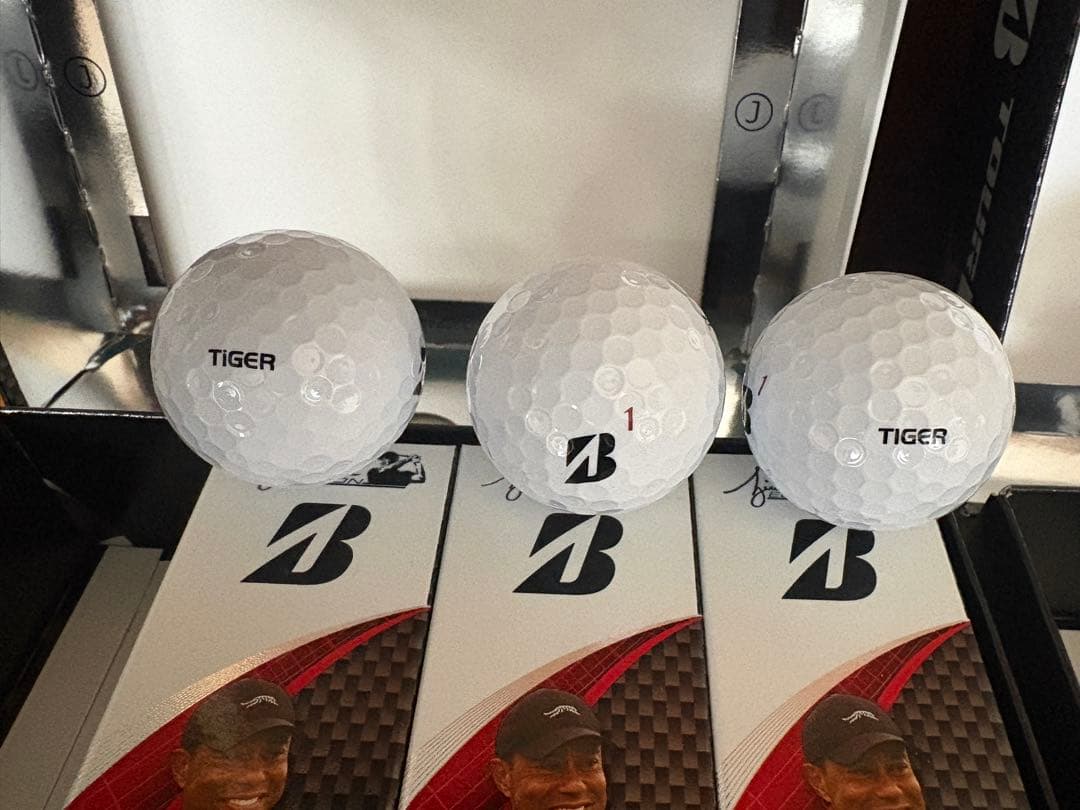 【新品・限定品】ブリヂストン　タイガーウッズ エディション　2ダース