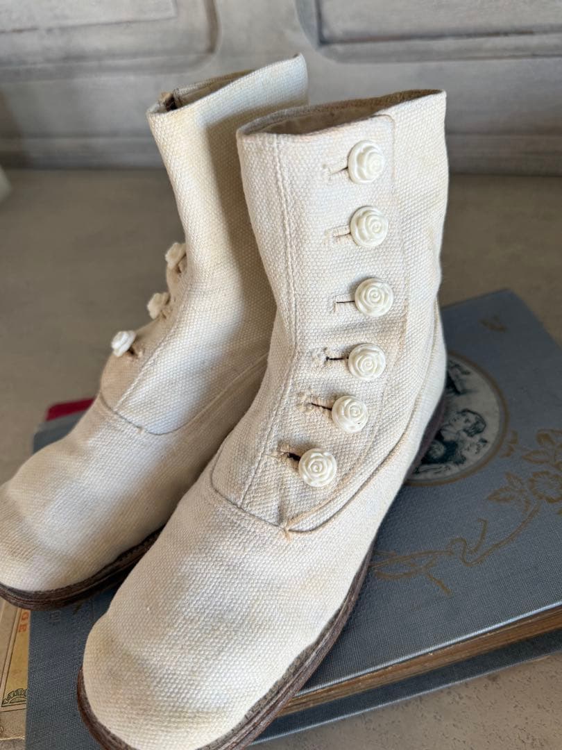 フランスアンティーク子供用ガール用ホワイト花ボタンブーツ