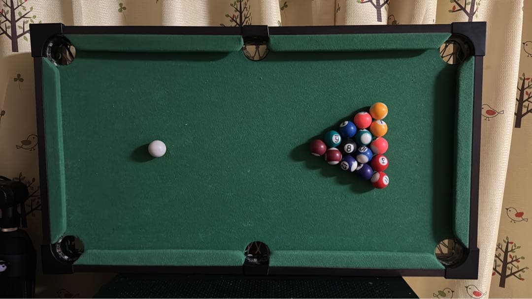 LEDライト付きテーブルビリヤード
