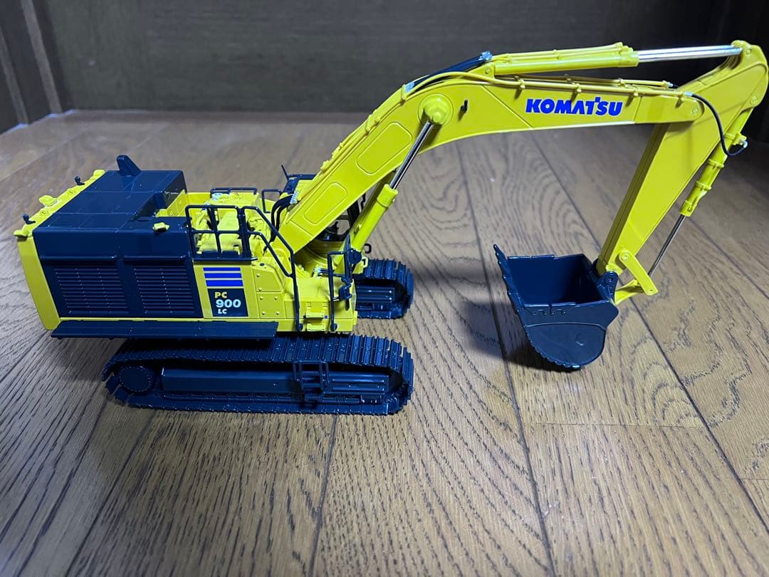 コマツ ミニチュア　pc900LC-11 1/50