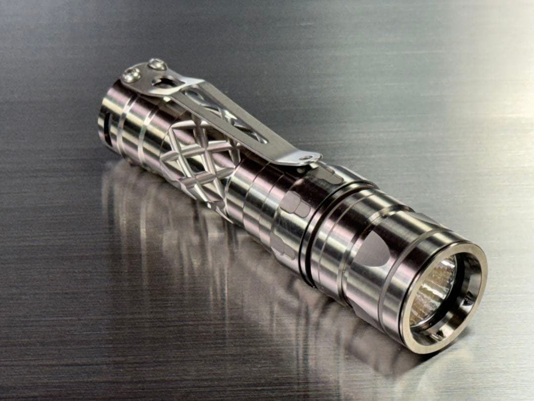 全世界限定500本 JETBeam TC-R2 チタンボディーXP-G S2