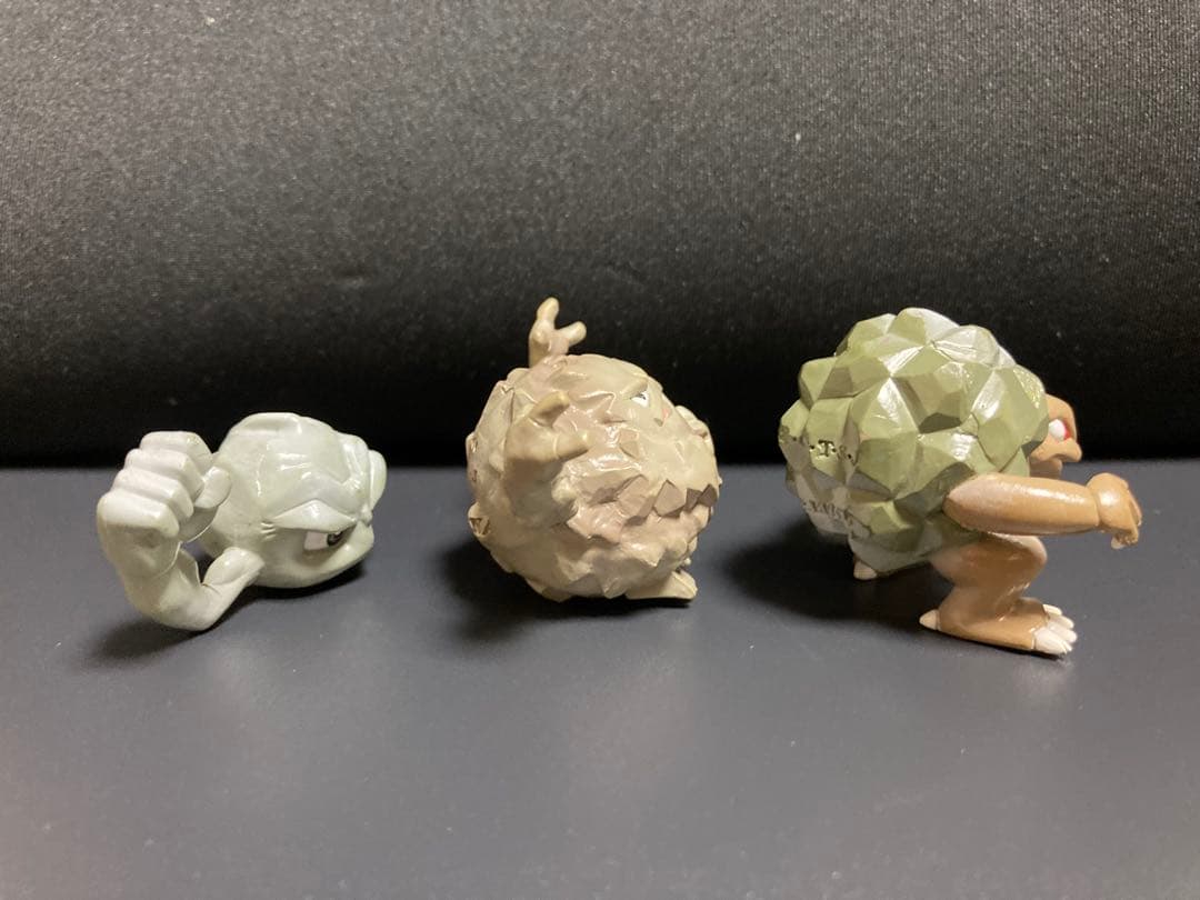 ポケモン　モンコレ　イシツブテ　ゴローン　ゴローニャ