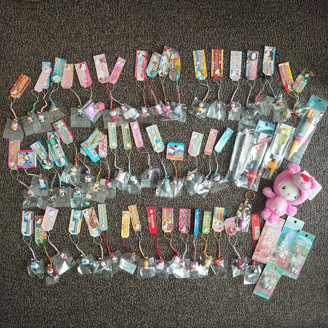 【期間限定値下げ中】キティ　グッズ　ご当地根付けストラップなどまとめ売り　63点