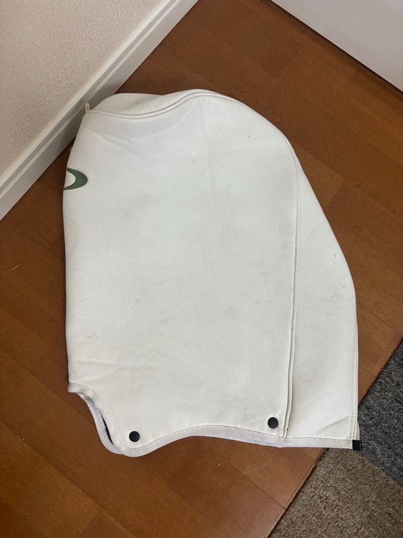 オークリー スカルデザイン　キャディバッグ　ホワイト