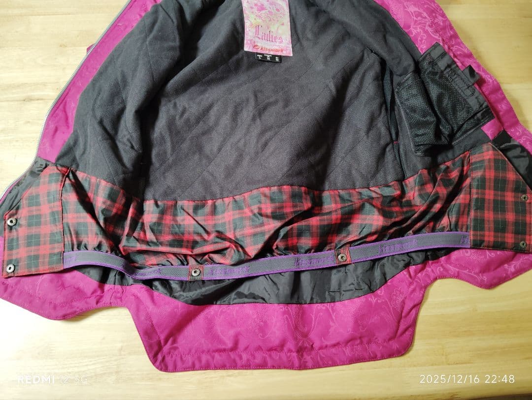 Kissmarkスキーウェア　上下セット〘L〙