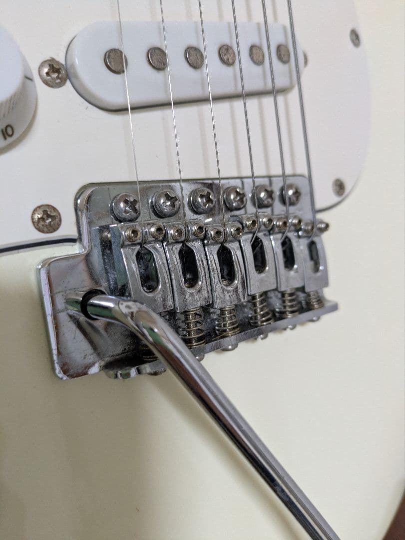 Bacchus 　エレキギター　バッカス　ストラト　レフティ　左利き　ホワイト