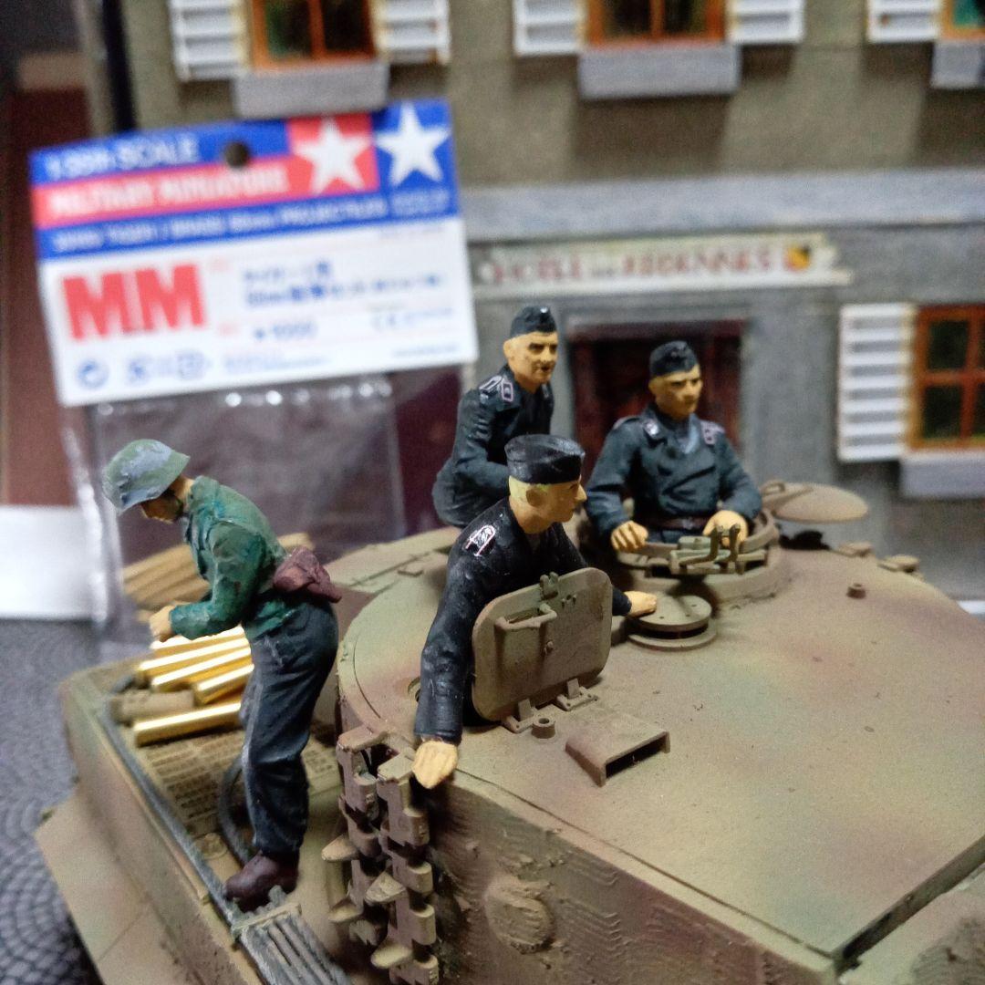 値下げしました　タミヤ　タイガーⅠ型　最後期型　1／35　アクセサリーパーツ多数