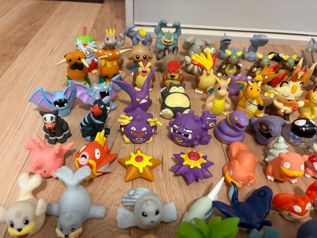 【希少】昔のポケモンキッズ 指人形 265個＋サトシなど14個　計279個