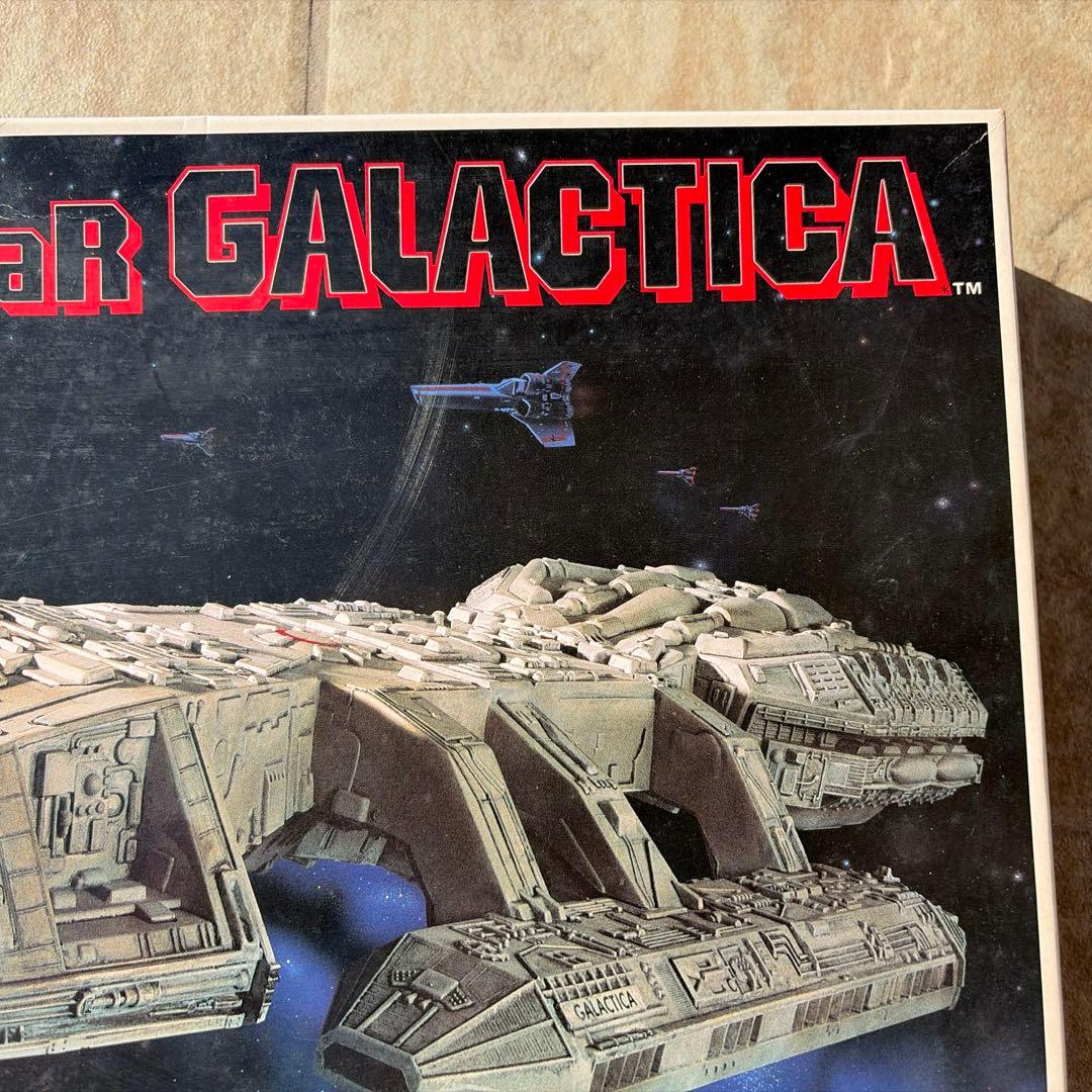 超貴重　モノグラム 宇宙空母　ギャラクティカ