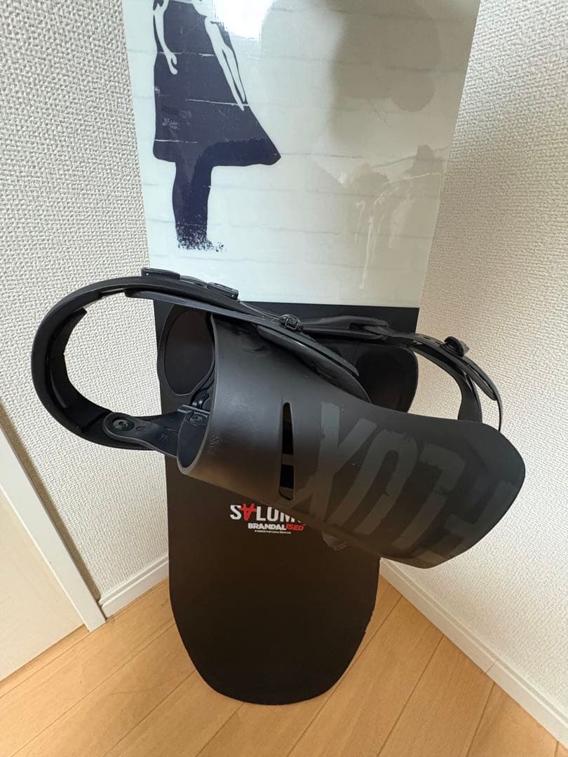 SALOMON スノーボード FLUXビンディング付き　バンクシーモデル！