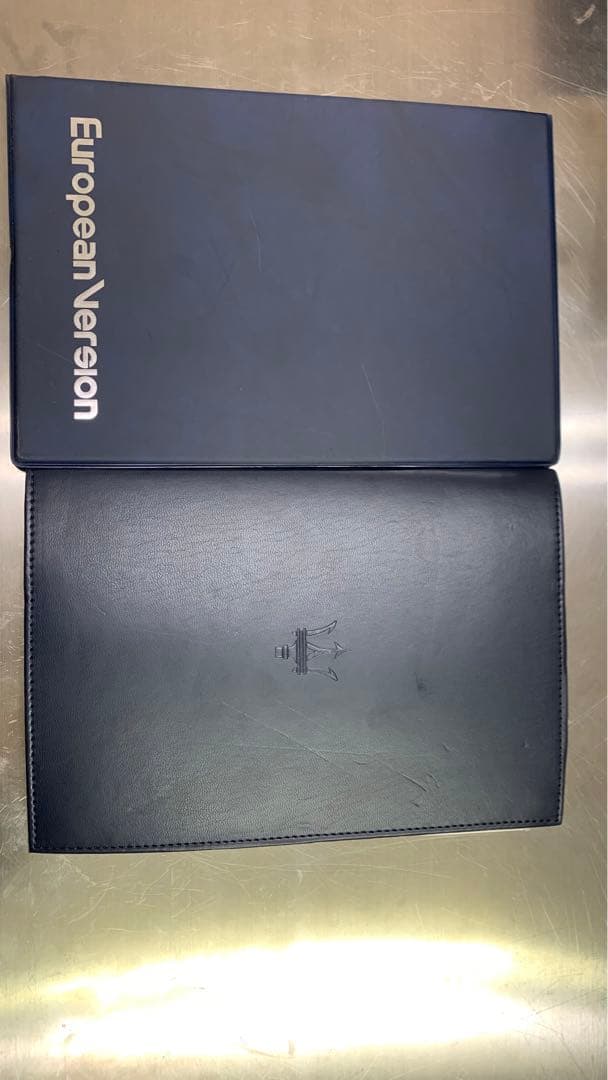 マセラティ　グランツーリスモ　ブックカバー&鍵