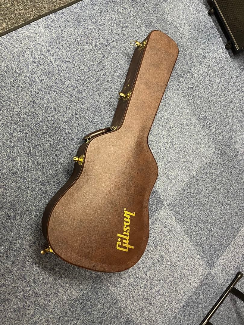 ギター Gibson CustomShop J-45Thermally Aged1966