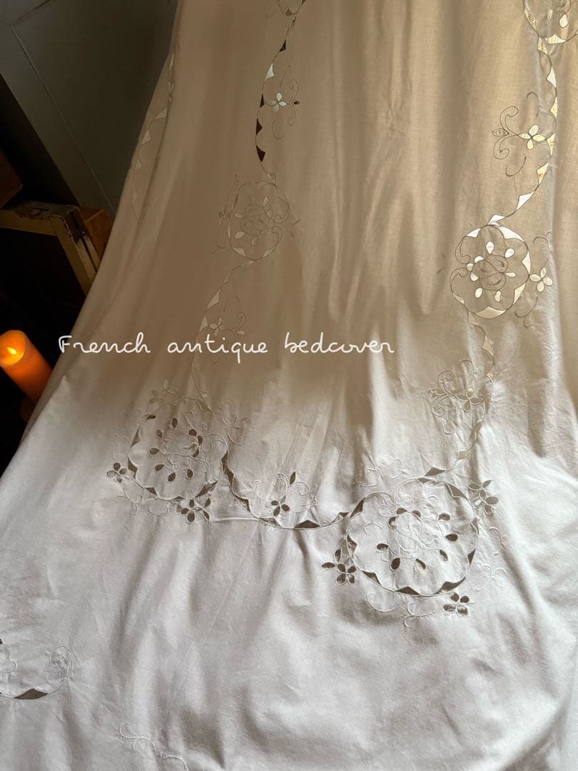SALE❣️フランスアンティークஐ⋆*花柄刺繍の大判ベッドカバー⋆