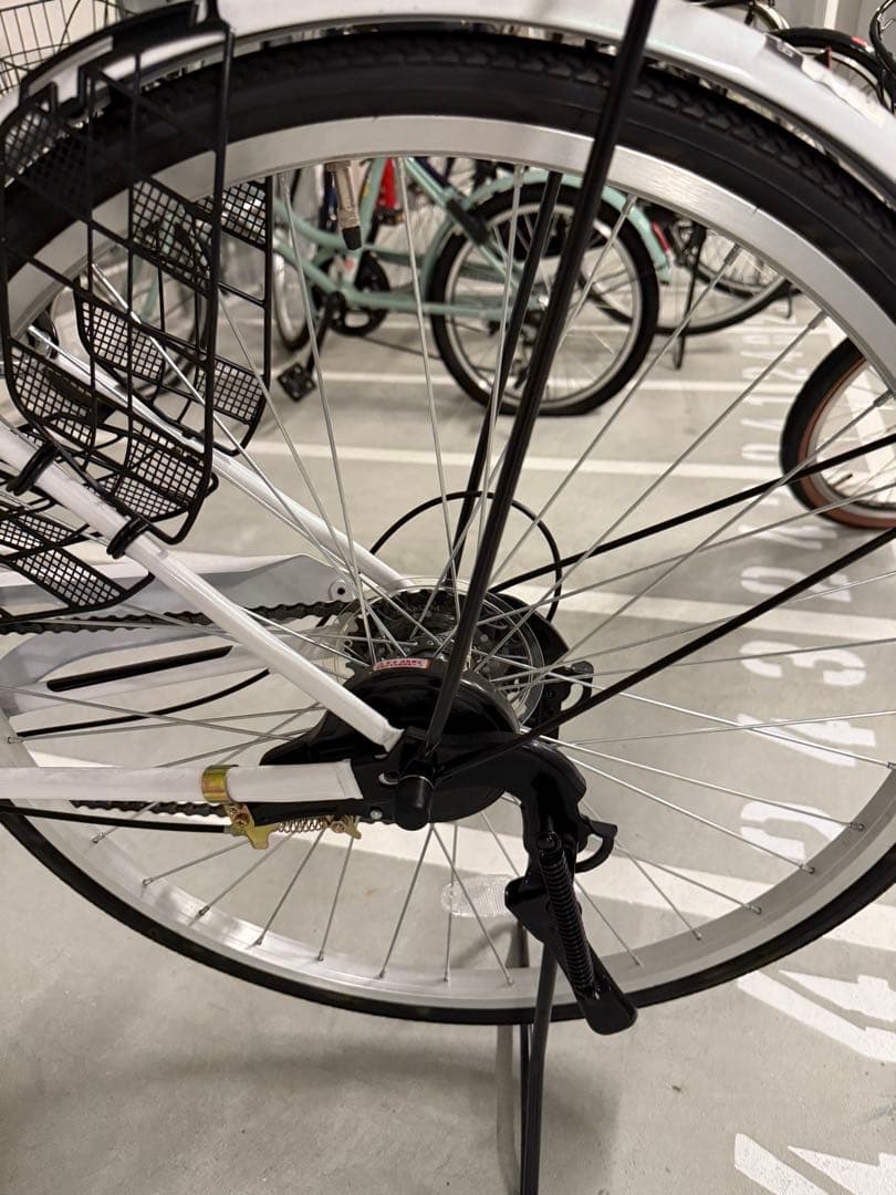 ホワイト シティサイクル 前部バスケット付き