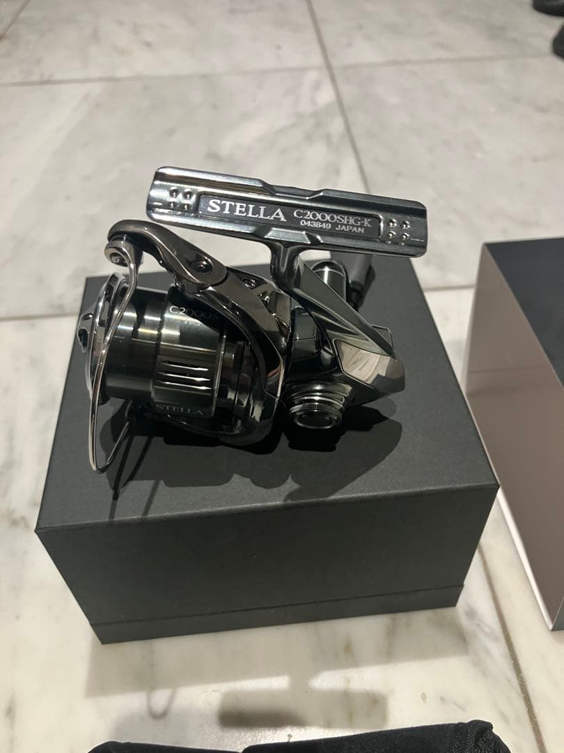 シマノ　22ステラC2000SHG 極美品