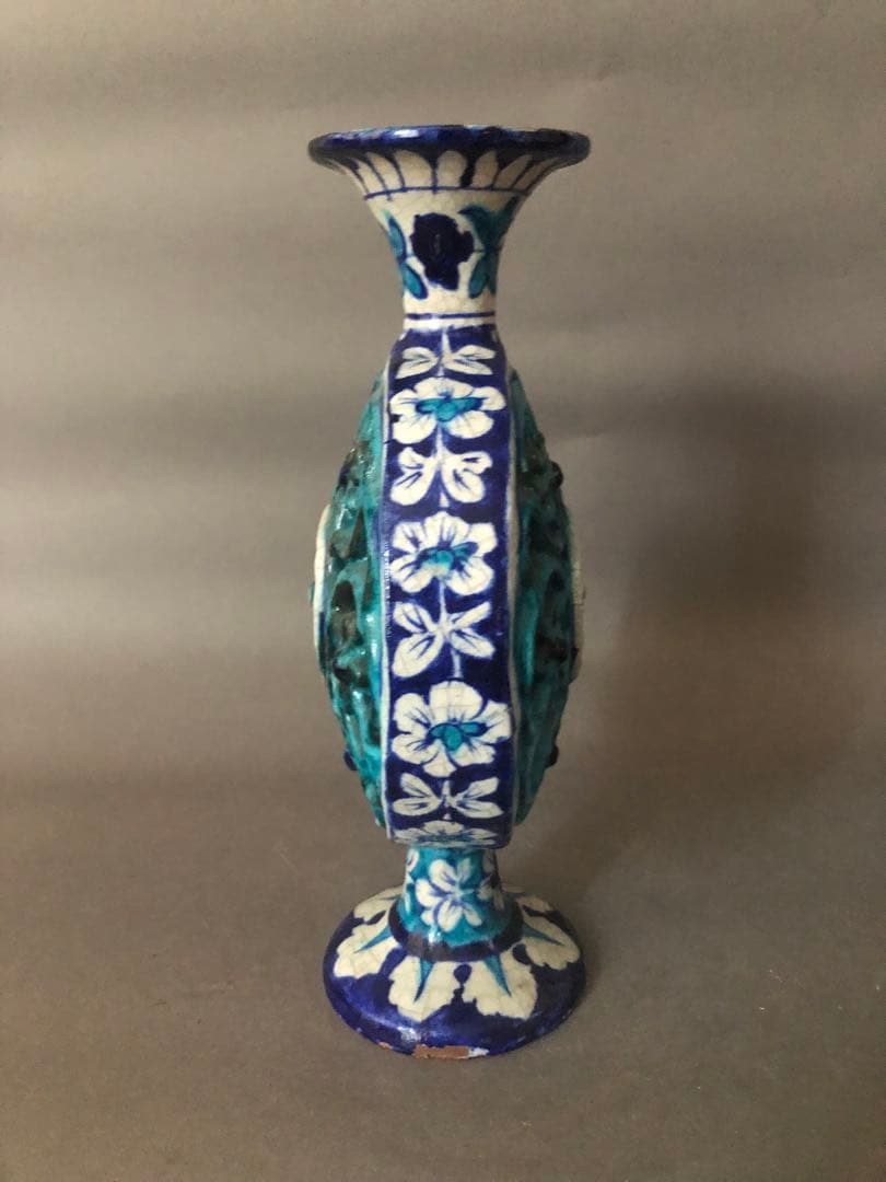 ペルシャ陶器 骨董　古美術　青瓷窯　陶器の置物　アンティーク イスラム陶器