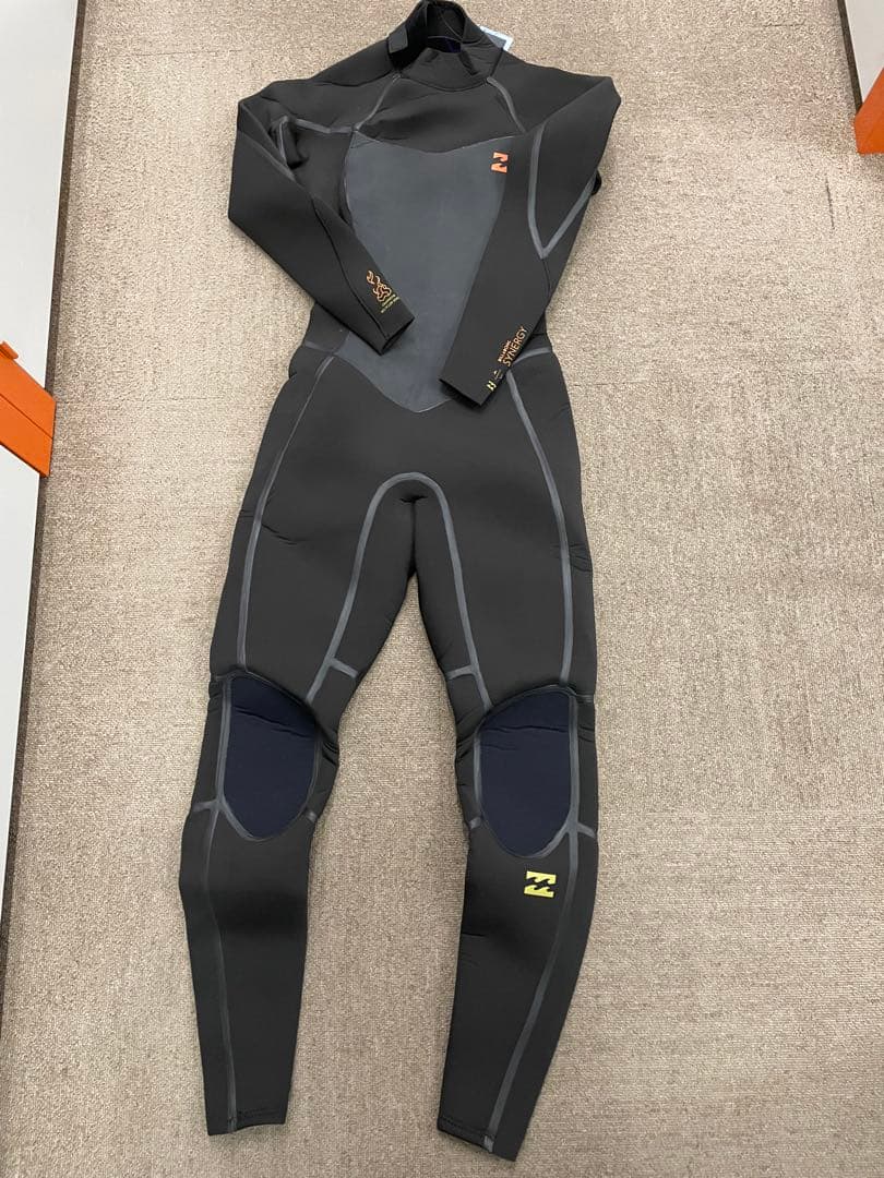 【チョコレート】ビラボン セミドライスーツ レディースML （新品）