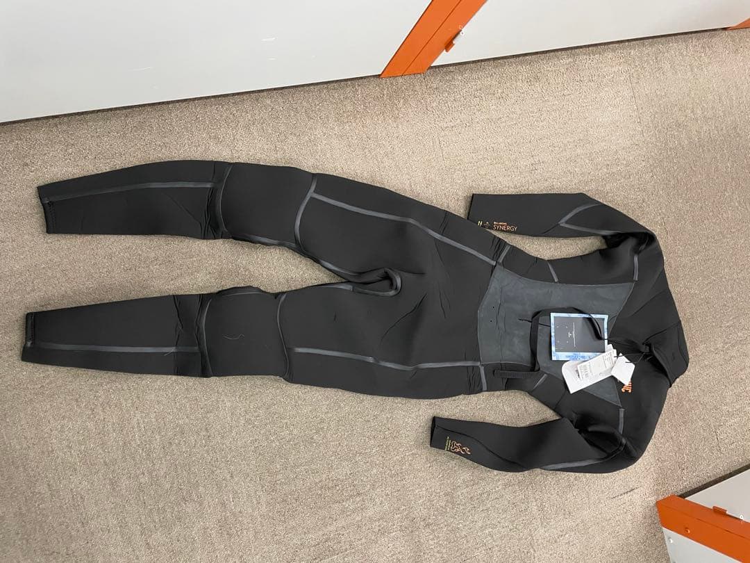 【チョコレート】ビラボン セミドライスーツ レディースML （新品）