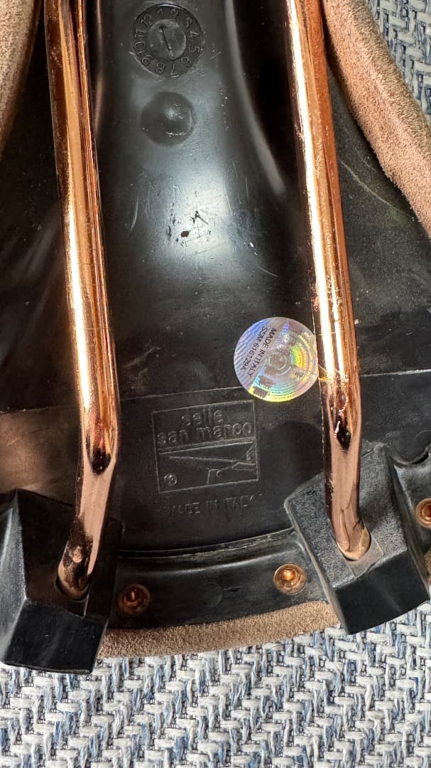 Selle San Marco Regal　スウェードサドル