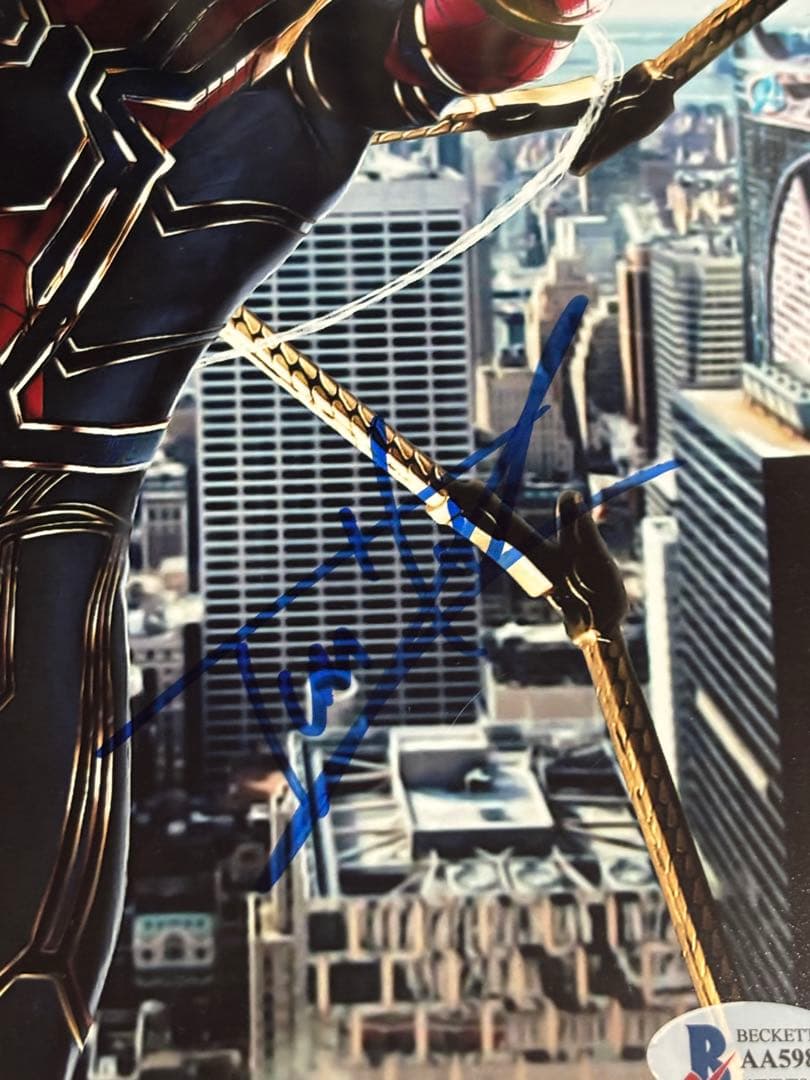 トムホランド　直筆サイン入り写真　SWAU Beckett