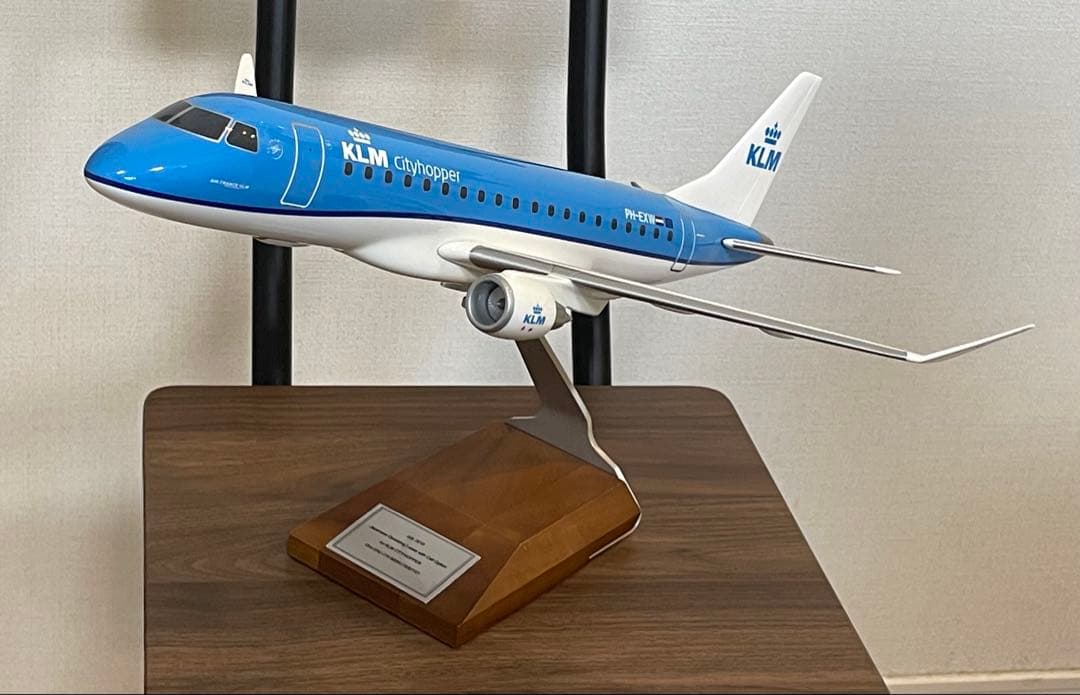 [PACMIN]エンブラエル175 1/72 KLM 大型模型[非売品]