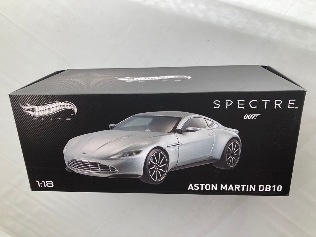 「りん」「007 スペクター」のボンドカー ホットウィール 1/18