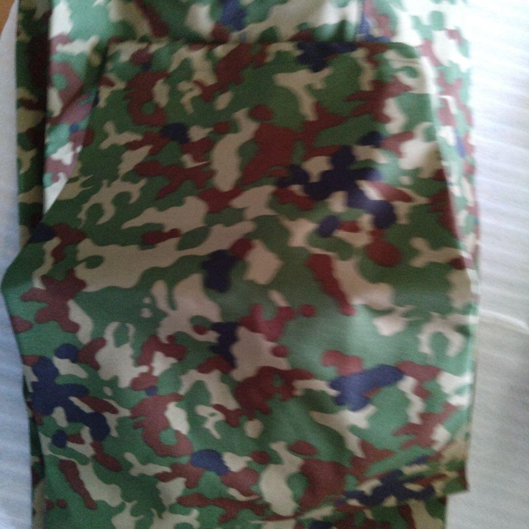 迷彩柄　レインウェア　Ｌサイズ
