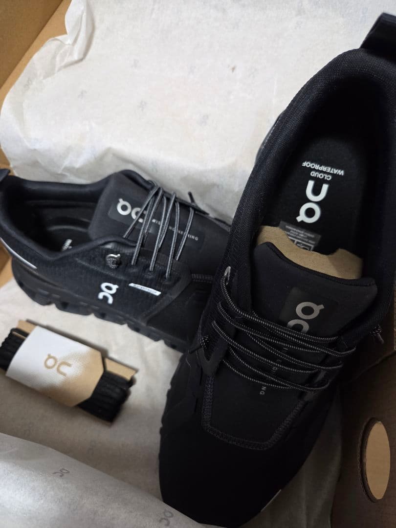 ウォーキング・ランニングウェア on cloud 6 wp