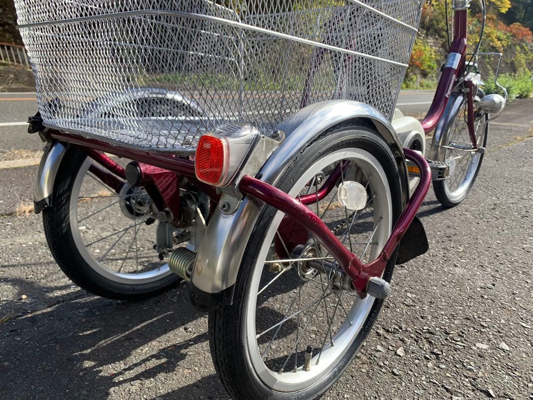 【動作確認済】送料無料 Panasonic 電動三輪自転車8.9Ah長押し4点灯