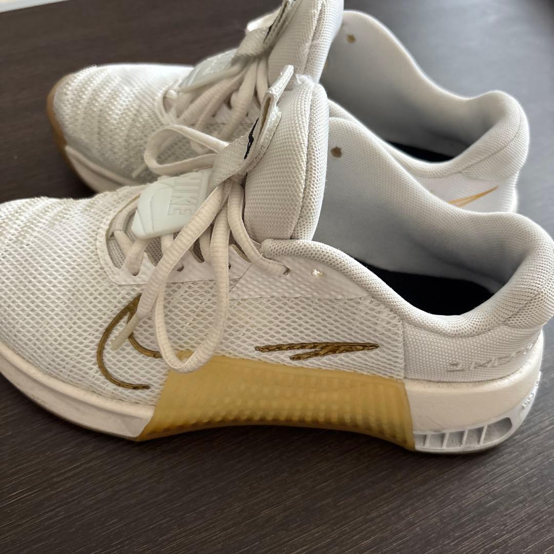 NIKE メトコン23.5