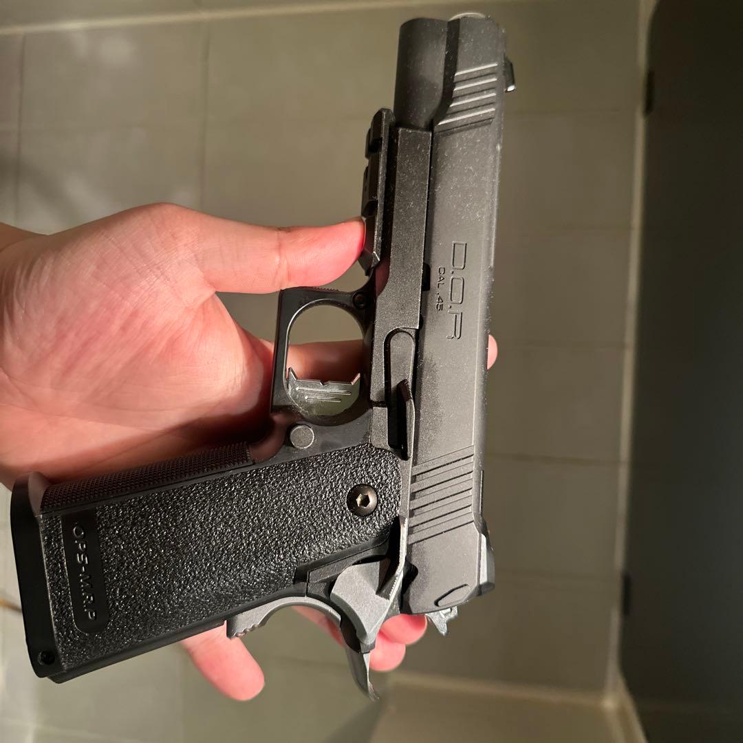 東京マルイ　ハイキャパDOR 黒　2本マガジン付き