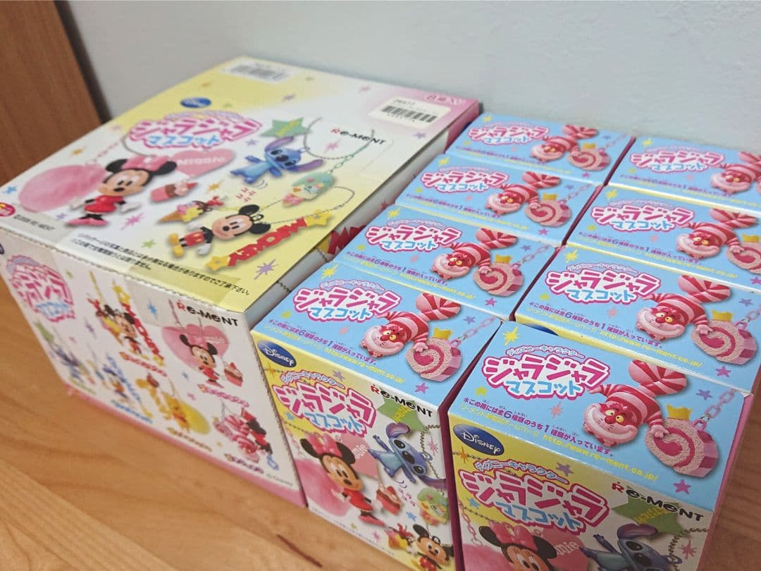 ディズニーキャラクター ジャラジャラマスコット☆8箱入り☆未開封品☆リーメント