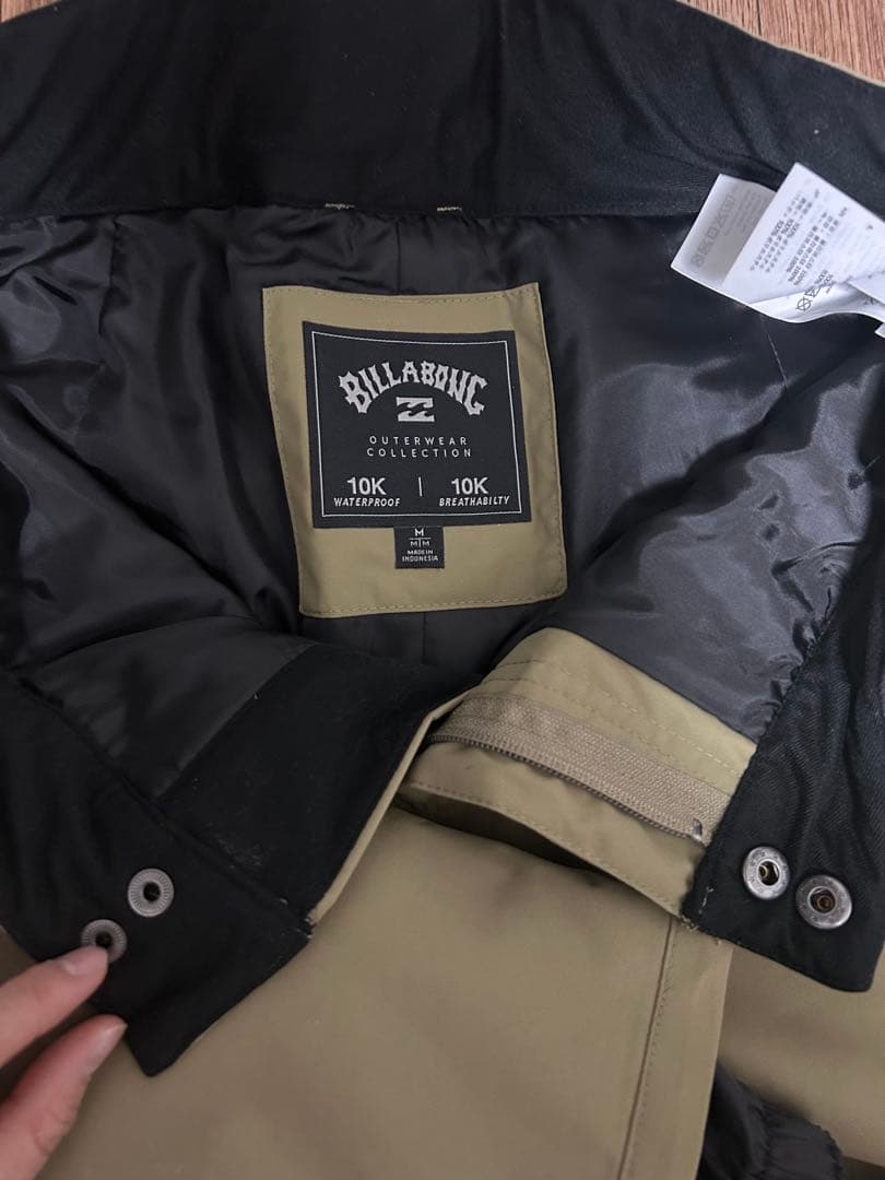 【新品未使用】スノーボード　ウェア　パンツのみ　レディース　BILLABONG