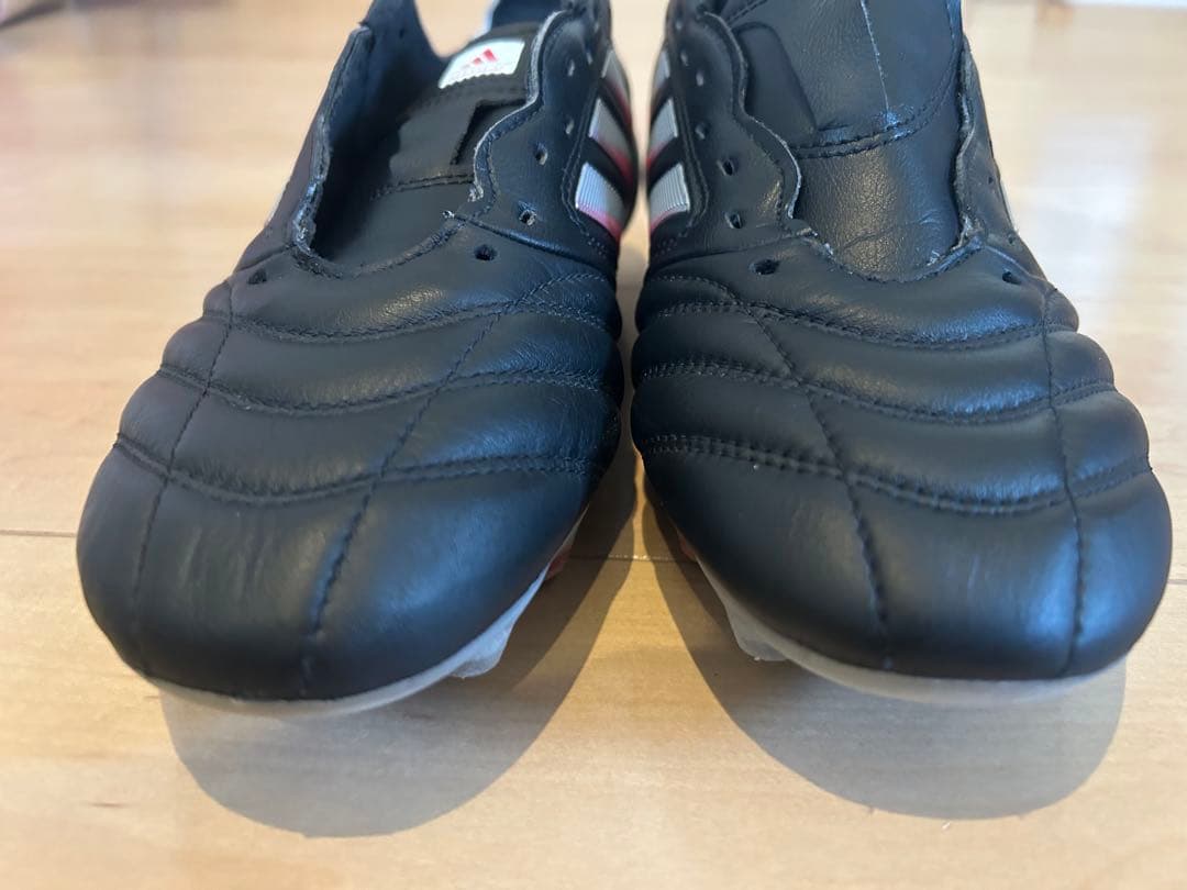 adidas サッカーシューズ ブラック/ホワイト/ピンク